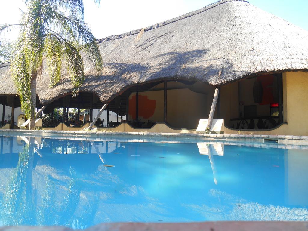 Victoria Falls Budget Hotel Extérieur photo
