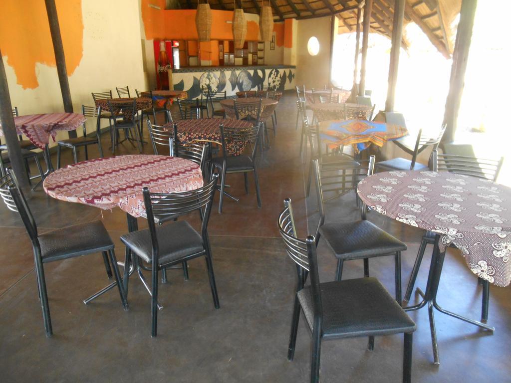 Victoria Falls Budget Hotel Extérieur photo
